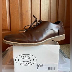 Steve Madden, brown dress shoe, size 8